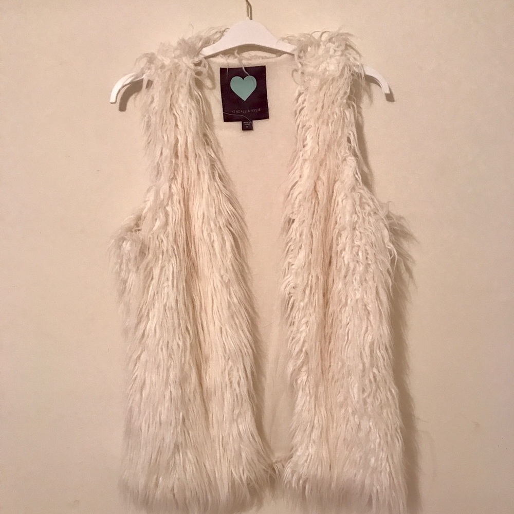 Kendall and Kylie fur fest